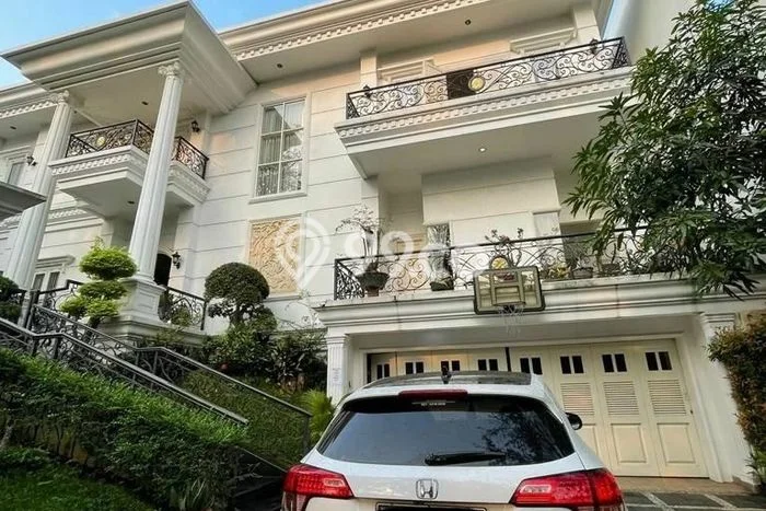 Rumah Nyaman dengan Luas Tanah 708m2m² di Lokasi Serpong, Tangerang Selatan Rumah Nyaman dengan Luas Tanah 708m2m² di Lokasi Serpong, Tangerang Selatan