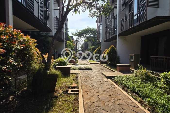 Jual Rumah Bagus Siap Huni LB 120m2 di Pagedangan, Tangerang Jual Rumah Bagus Siap Huni LB 120m2 di Pagedangan, Tangerang