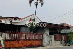 Ready to Use! Premium House LT 302m2 Desain Elegan di Cipete Ready to Use! Premium House LT 302m2 Desain Elegan di Cipete