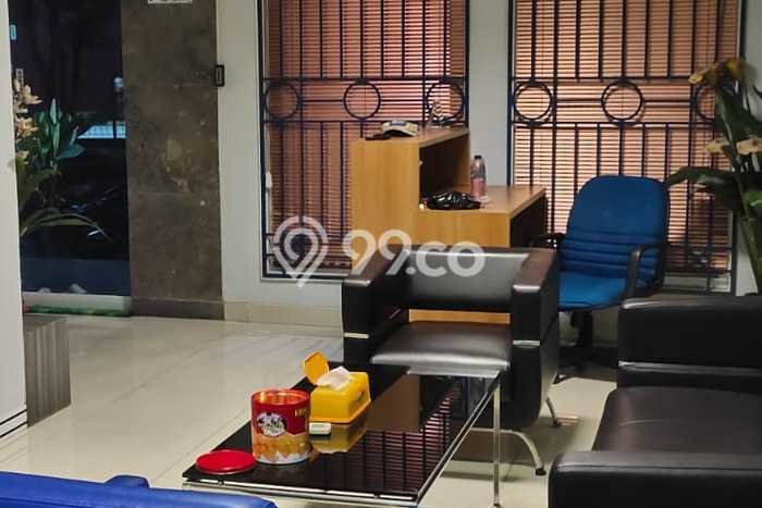 Ruko Dijual di Prime Area Jakarta Timur Luas 213m2 Ruko Dijual di Prime Area Jakarta Timur Luas 213m2