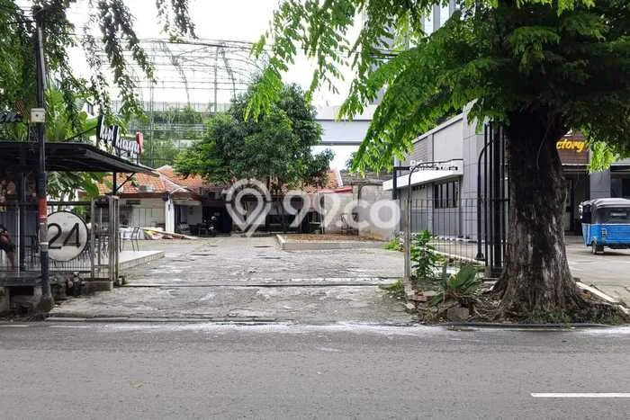 Komersial Disewa di Jakarta Timur dengan LB 1m2 Area Komersial Ramai Komersial Disewa di Jakarta Timur dengan LB 1m2 Area Komersial Ramai