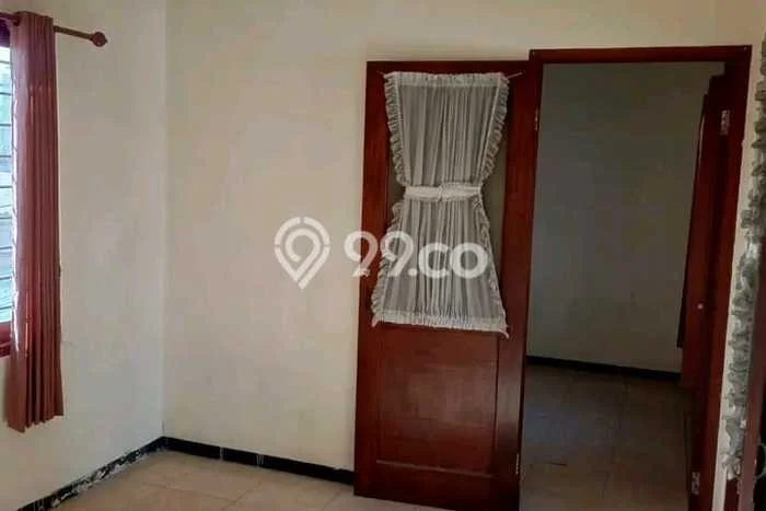 Disewakan Rumah Harga Terjangkau di Gununganyar Surabaya dengan 4 Kamar Tidur Disewakan Rumah Harga Terjangkau di Gununganyar Surabaya dengan 4 Kamar Tidur