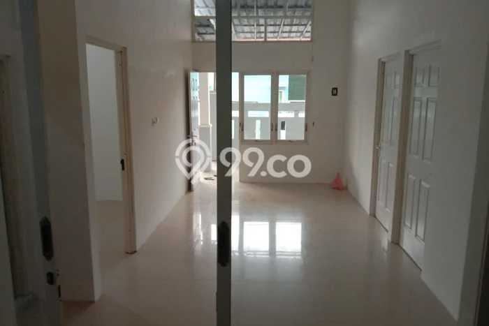 For Sale Rumah 4 Kamar Lokasi Strategis Bagus dan Strategis di Sidoarjo For Sale Rumah 4 Kamar Lokasi Strategis Bagus dan Strategis di Sidoarjo