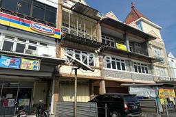 Ruko di Rungkut, Luas 210m2m², Kawasan Strategis, Jalan Utama Ruko di Rungkut, Luas 210m2m², Kawasan Strategis, Jalan Utama