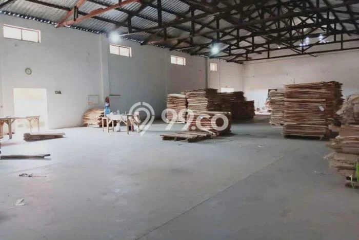 Pabrik Dijual Lokasi Emas di Ambulu Luas 1695m2 Pabrik Dijual Lokasi Emas di Ambulu Luas 1695m2