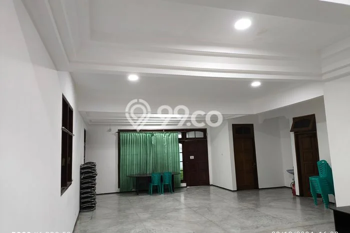 Disewakan Rumah Konsep Modern di Gayungan Surabaya dengan 4 Kamar Disewakan Rumah Konsep Modern di Gayungan Surabaya dengan 4 Kamar