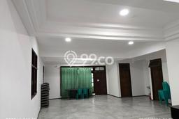 Disewakan Rumah Konsep Modern di Gayungan Surabaya dengan 4 Kamar Disewakan Rumah Konsep Modern di Gayungan Surabaya dengan 4 Kamar