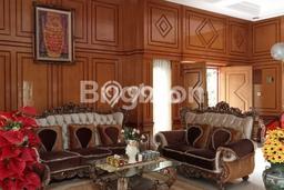 Siap Huni Hunian Elit 8 Kamar di Samarinda Kota Dekat ke Mana Saja Siap Huni Hunian Elit 8 Kamar di Samarinda Kota Dekat ke Mana Saja