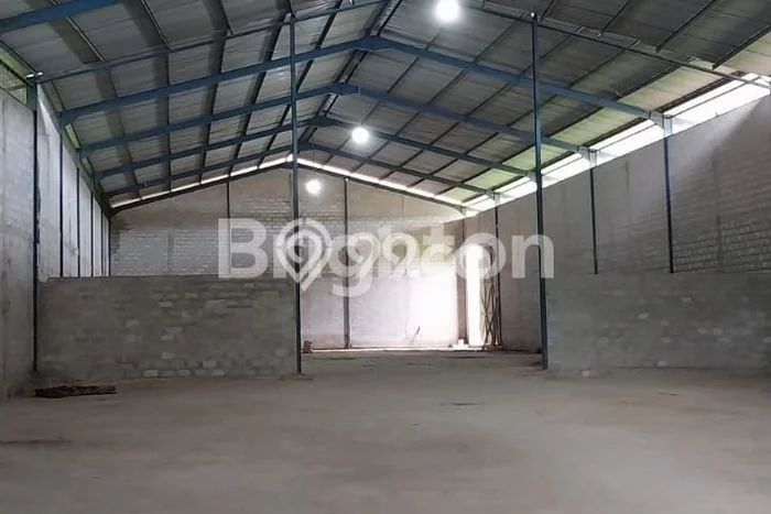 Unit Gudang Disewakan di Batu Ampar di Area Ramai & Strategis Unit Gudang Disewakan di Batu Ampar di Area Ramai & Strategis