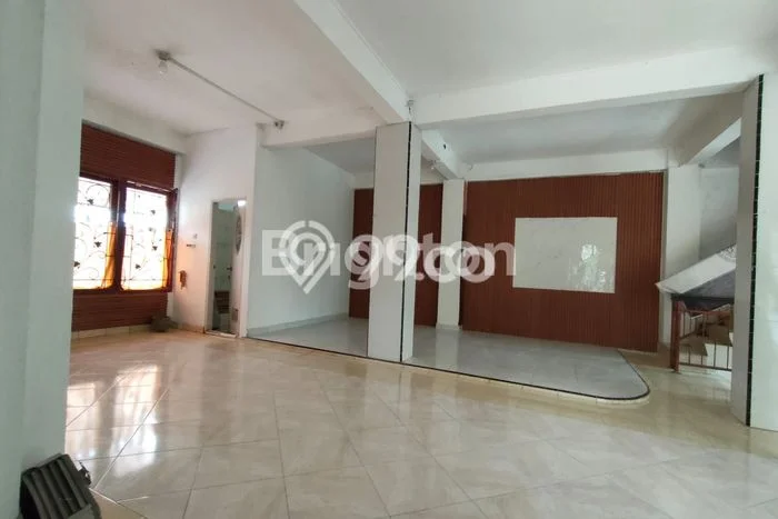 Hunian Cantik Modern Lb 210m2 di Loa Janan Ilir, Samarinda Hunian Cantik Modern Lb 210m2 di Loa Janan Ilir, Samarinda