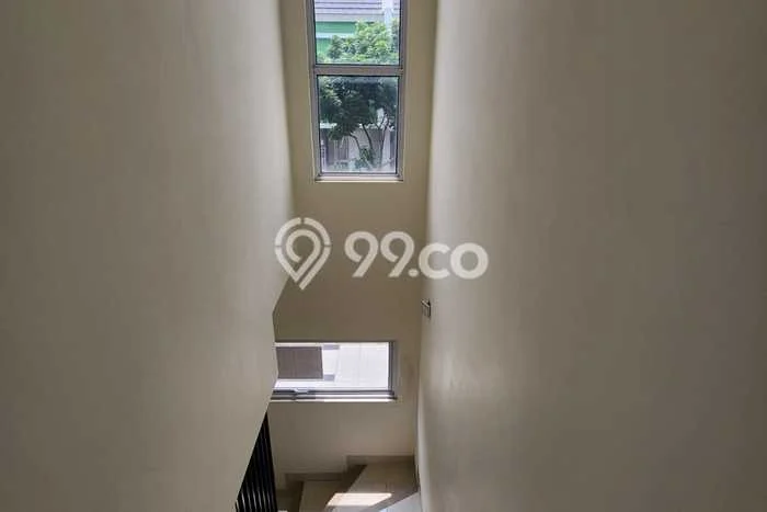 Disewakan! Rumah 3 Kamar Tidur &
2 Kamar Mandi di Gading Serpong, Tangerang Disewakan! Rumah 3 Kamar Tidur &
2 Kamar Mandi di Gading Serpong, Tangerang