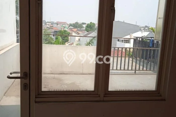 Ruko Disewa di Kebon Jeruk, Jakarta Barat, LT 72m2 / LB 252m2 Ruko Disewa di Kebon Jeruk, Jakarta Barat, LT 72m2 / LB 252m2