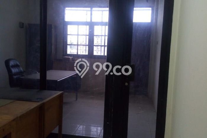 KEUNTUNGAN BERLIPAT! Ruko di Cengkareng, Luas 174m2m², Pusat Komersial KEUNTUNGAN BERLIPAT! Ruko di Cengkareng, Luas 174m2m², Pusat Komersial