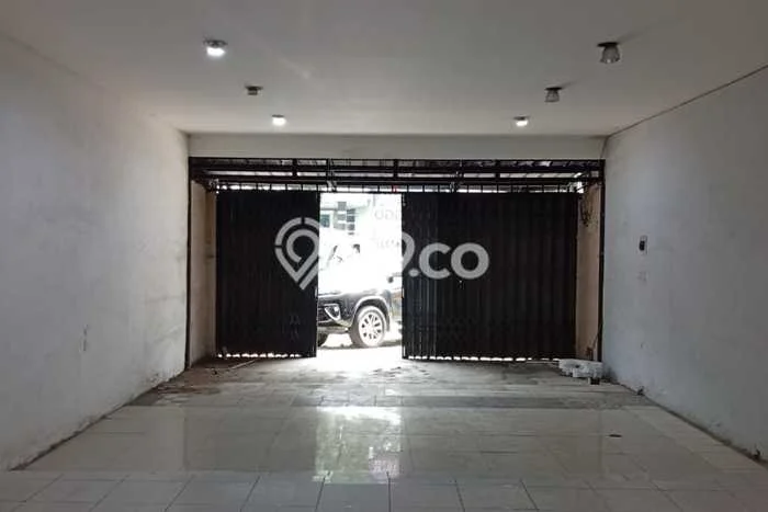 Disewakan Komersial di Kawasan Ramai Kedoya Luas 140m2 Disewakan Komersial di Kawasan Ramai Kedoya Luas 140m2