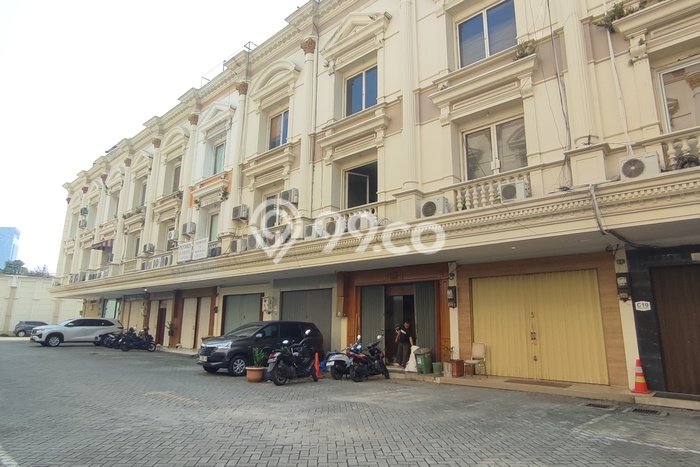 Unit Ruko Dijual di Tebet Jakarta Selatan Luas Tanah 68m2, Luas Bangunan 280m2 Unit Ruko Dijual di Tebet Jakarta Selatan Luas Tanah 68m2, Luas Bangunan 280m2