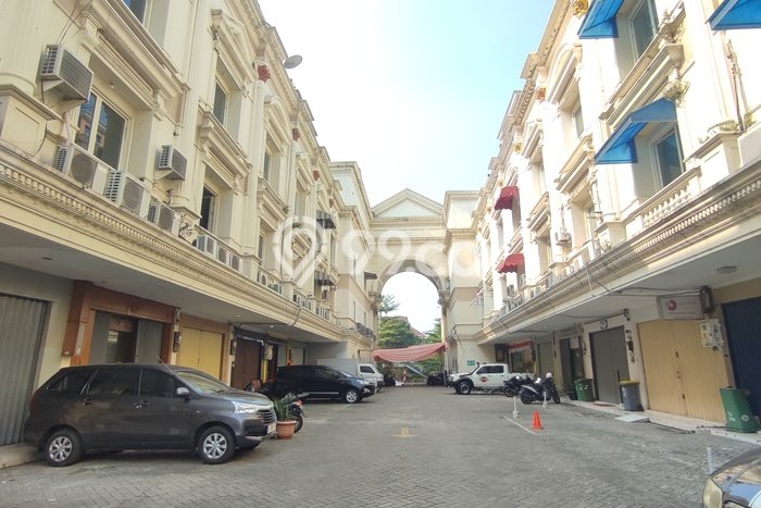 Unit Ruko Dijual di Tebet Jakarta Selatan Luas Tanah 68m2, Luas Bangunan 280m2 Unit Ruko Dijual di Tebet Jakarta Selatan Luas Tanah 68m2, Luas Bangunan 280m2