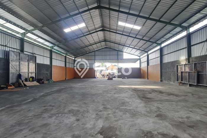Unit Gudang Paling Strategis di Denpasar Utara Denpasar dengan LB 560m2 Unit Gudang Paling Strategis di Denpasar Utara Denpasar dengan LB 560m2