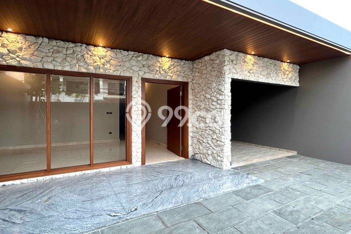 SIAP HUNI! Rumah Strategis di Cawang, LT 149m² Bangunan 195m² SIAP HUNI! Rumah Strategis di Cawang, LT 149m² Bangunan 195m²