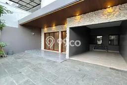 SIAP HUNI! Rumah Strategis di Cawang, LT 149m² Bangunan 195m² SIAP HUNI! Rumah Strategis di Cawang, LT 149m² Bangunan 195m²