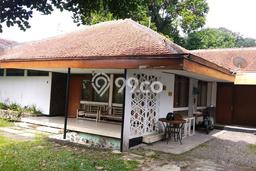 Jual Rumah Mewah Elegan Dengan View Cantik di Cipaganti, Bandung Jual Rumah Mewah Elegan Dengan View Cantik di Cipaganti, Bandung