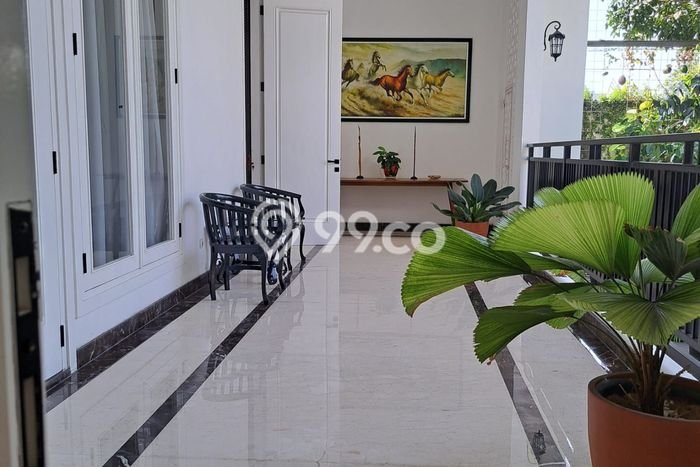 Rumah Elit Modern Tanpa Renovasi di Kemanggisan Jakarta Barat Rumah Elit Modern Tanpa Renovasi di Kemanggisan Jakarta Barat