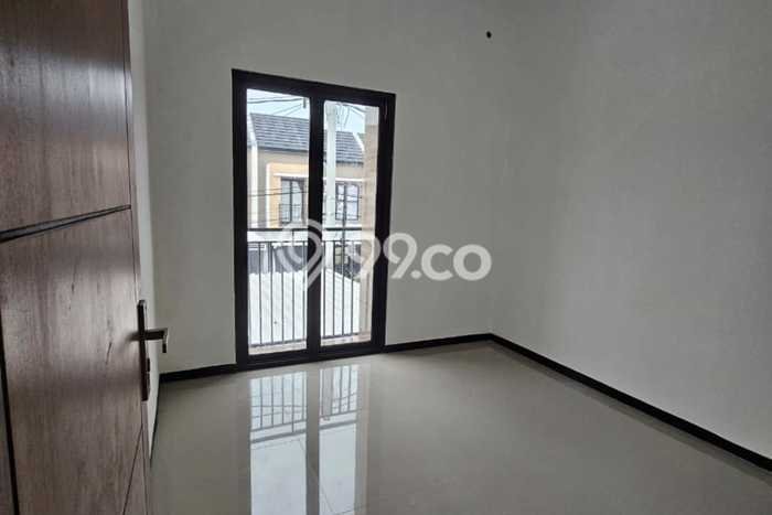 Rumah Strategis Modern Lb 65m2 di Waru, Sidoarjo Rumah Strategis Modern Lb 65m2 di Waru, Sidoarjo