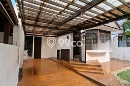 Jual Rumah Mewah Elegan Dengan View Eksklusif di Bintaro, Jakarta Selatan Jual Rumah Mewah Elegan Dengan View Eksklusif di Bintaro, Jakarta Selatan