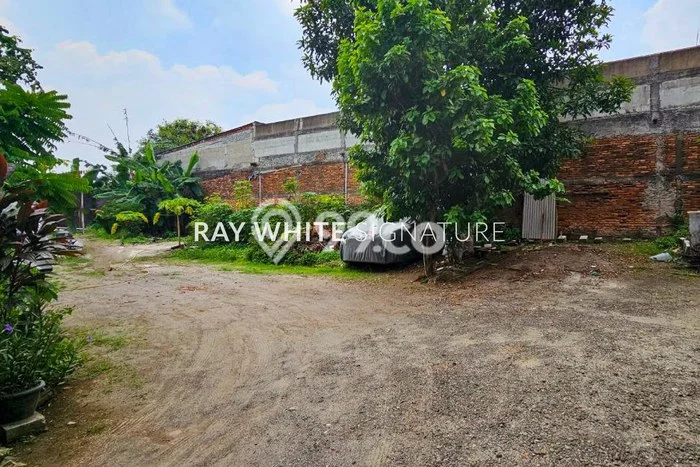 HOT DEAL! Tanah Kawasan Kebayoran Lama, Luas 1322m2m², Area Strategis HOT DEAL! Tanah Kawasan Kebayoran Lama, Luas 1322m2m², Area Strategis