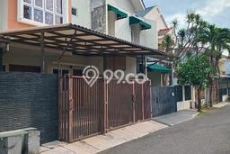 Rumah Elit Modern Tanpa Renovasi di Pondok Indah Jakarta Selatan Rumah Elit Modern Tanpa Renovasi di Pondok Indah Jakarta Selatan