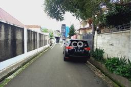 Rumah Dilokasi Yang Sangat Strategis Jalan Ahmad, Radio Dalam Rumah Dilokasi Yang Sangat Strategis Jalan Ahmad, Radio Dalam