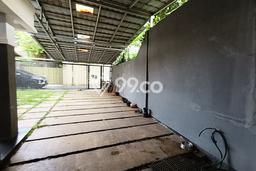 Ready to Use! Premium House LT 504m2 Desain Elegan di Cipete Ready to Use! Premium House LT 504m2 Desain Elegan di Cipete