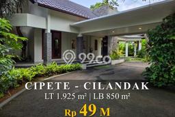 Rumah Elit Modern Tanpa Renovasi di Cipete Jakarta Selatan Rumah Elit Modern Tanpa Renovasi di Cipete Jakarta Selatan