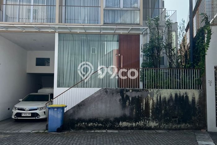 Rumah Luxury Modern Tanpa Renovasi di Mampang Jakarta Selatan Rumah Luxury Modern Tanpa Renovasi di Mampang Jakarta Selatan