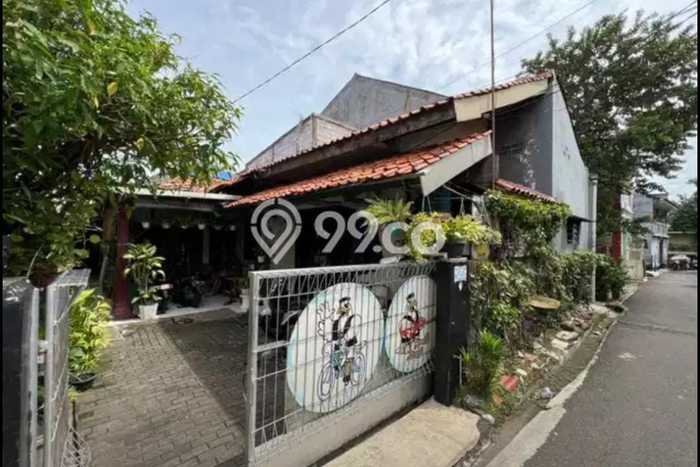 Rumah Luas Asri 6 KT Siap Pakai di Kampung Rambutan Jakarta Timur Rumah Luas Asri 6 KT Siap Pakai di Kampung Rambutan Jakarta Timur