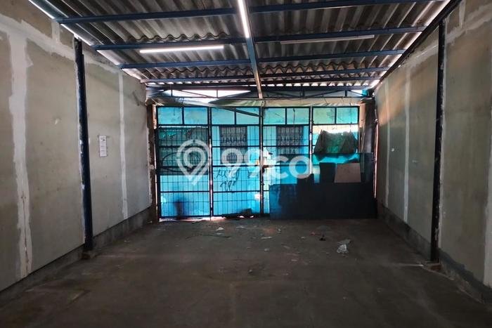Ruko Kawasan Komersial di Pangeran Jayakarta, Luas 230m², Jalan Utama Ruko Kawasan Komersial di Pangeran Jayakarta, Luas 230m², Jalan Utama