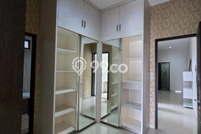 Rumah Minimalis 6 Kamar LT 155m2 di Lippo Karawaci Rumah Minimalis 6 Kamar LT 155m2 di Lippo Karawaci