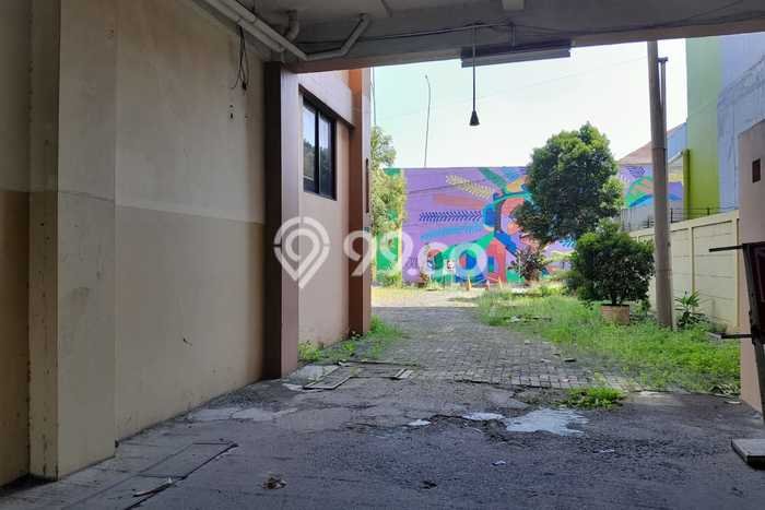 Komersial Dijual di Pamulang LT 7100m2, LB 5000m2 untuk Investasi Komersial Dijual di Pamulang LT 7100m2, LB 5000m2 untuk Investasi