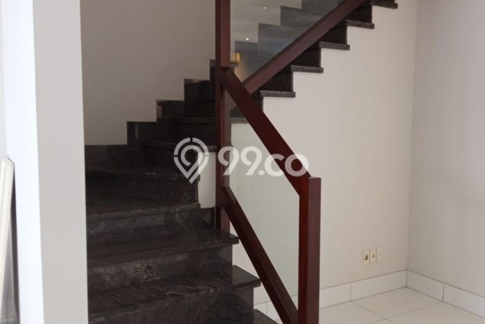 Rumah Luxury Modern Siap Huni di Pondok Indah Jakarta Selatan Rumah Luxury Modern Siap Huni di Pondok Indah Jakarta Selatan