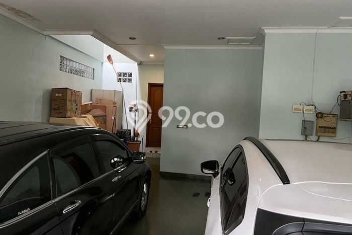Rumah Elit LB 800m2 Siap Huni Desain Elegan di Kedoya, Jakarta Barat Rumah Elit LB 800m2 Siap Huni Desain Elegan di Kedoya, Jakarta Barat