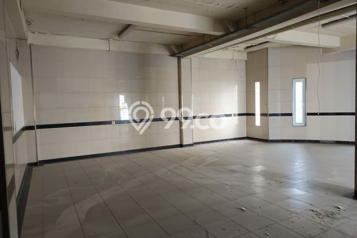 Ruko Strategis Kawasan , Luas 1008m2m², Jalan Utama, Area Bisnis Aktif Ruko Strategis Kawasan , Luas 1008m2m², Jalan Utama, Area Bisnis Aktif