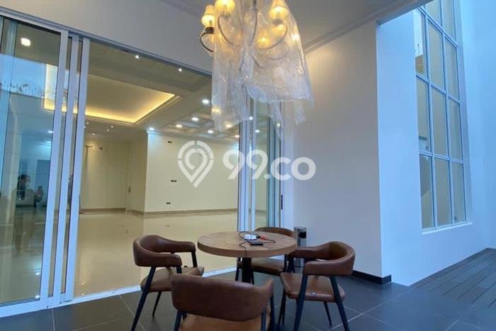 Hunian Elit LB 1050m2 Siap Huni Desain Elegan di Pondok Indah, Jakarta Selatan Hunian Elit LB 1050m2 Siap Huni Desain Elegan di Pondok Indah, Jakarta Selatan