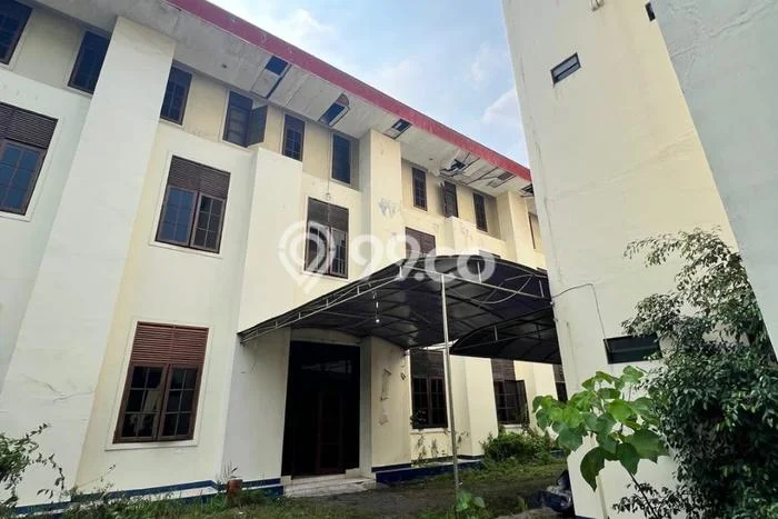 Kantor disewakan di Cikarang Selatan Bekasi dengan luas bangunan 8200m2 Kantor disewakan di Cikarang Selatan Bekasi dengan luas bangunan 8200m2