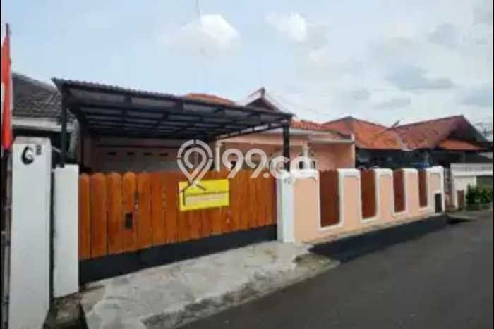 Disewakan! Rumah 5 Kamar Tidur &
4 Kamar Mandi di Gandaria, Jakarta Selatan Disewakan! Rumah 5 Kamar Tidur &
4 Kamar Mandi di Gandaria, Jakarta Selatan