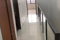 Rumah Elit LB 160m2 Siap Pakai Desain Elegan di Setra Duta, Bandung Rumah Elit LB 160m2 Siap Pakai Desain Elegan di Setra Duta, Bandung