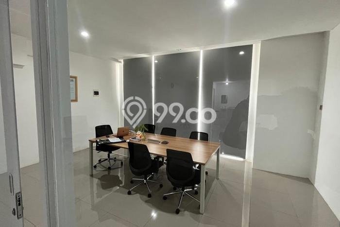 LOKASI TERBAIK! Gudang di Kranji, Luas 235m², Pusat Bisnis LOKASI TERBAIK! Gudang di Kranji, Luas 235m², Pusat Bisnis