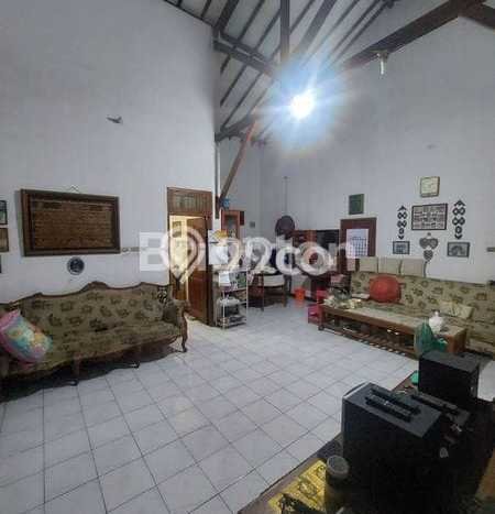 For Sale! Luxury House LT 280m2 Desain Modern di Jatiwarna For Sale! Luxury House LT 280m2 Desain Modern di Jatiwarna