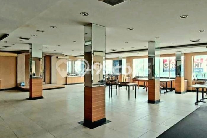 Ruko Dijual di Kebon Jeruk Jakarta Barat dengan Luas Bangunan 204m2 Ruko Dijual di Kebon Jeruk Jakarta Barat dengan Luas Bangunan 204m2