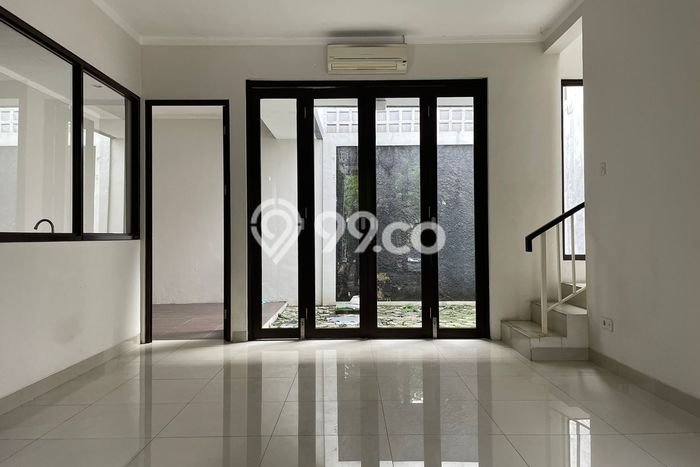 Jual Rumah Mewah Megah Dengan View Eksklusif di Bintaro, Tangerang Selatan Jual Rumah Mewah Megah Dengan View Eksklusif di Bintaro, Tangerang Selatan