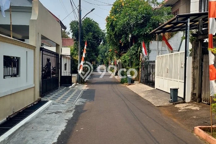 Tanah Kawasan Sektor 1 - Bintaro, Luas 300m2m², Area Berkembang Tanah Kawasan Sektor 1 - Bintaro, Luas 300m2m², Area Berkembang