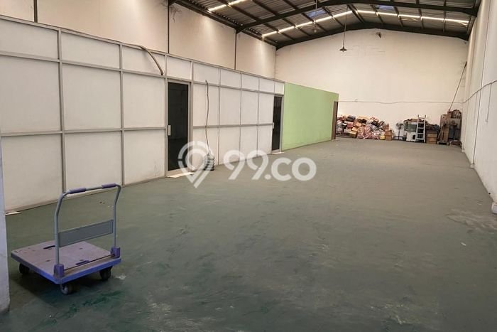 AREA PREMIUM! Gudang di , Luas 360m2m², Lokasi Strategis AREA PREMIUM! Gudang di , Luas 360m2m², Lokasi Strategis